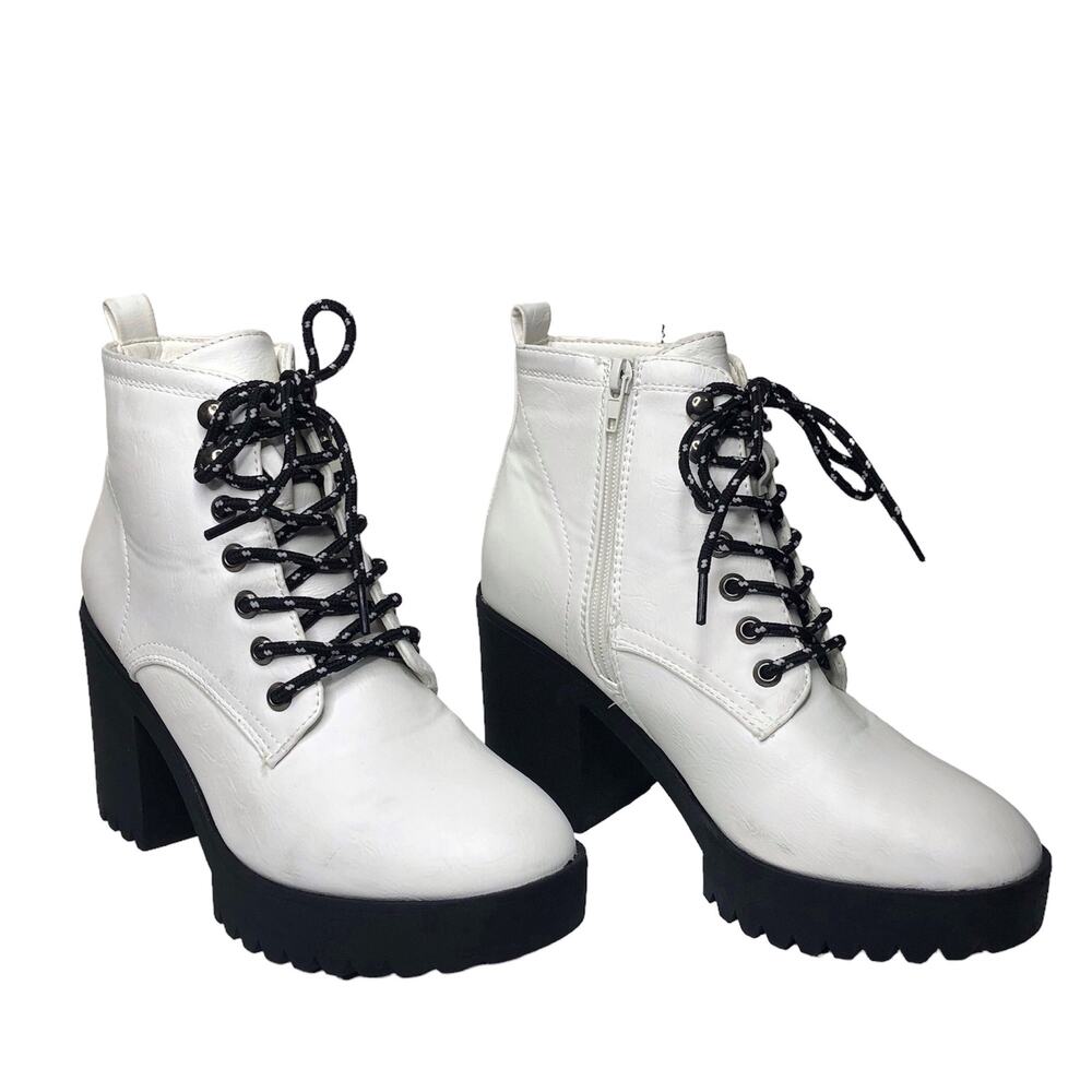 Seven7 Boots Flatiron Heeled Lug Sole Combat Shoe White Platform Lace Up 8
